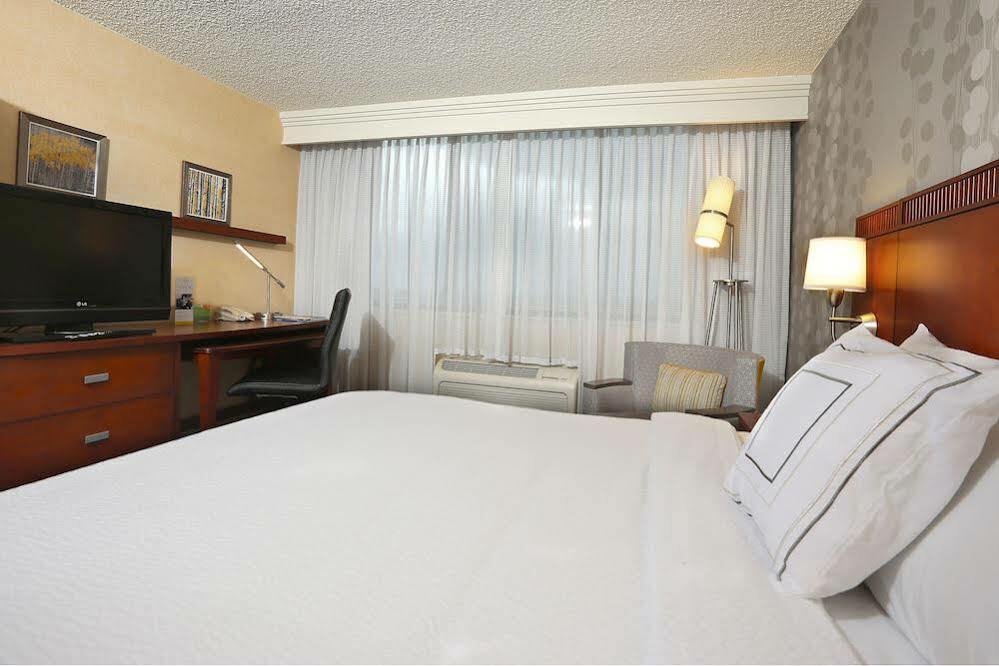 Courtyard By Marriott Denver Cherry Creek Exterior foto